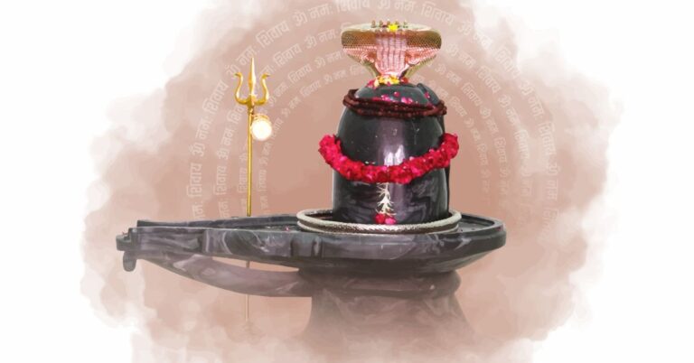 Mahakal Darshan at Ujjain temple with भक्त crowd and temple view